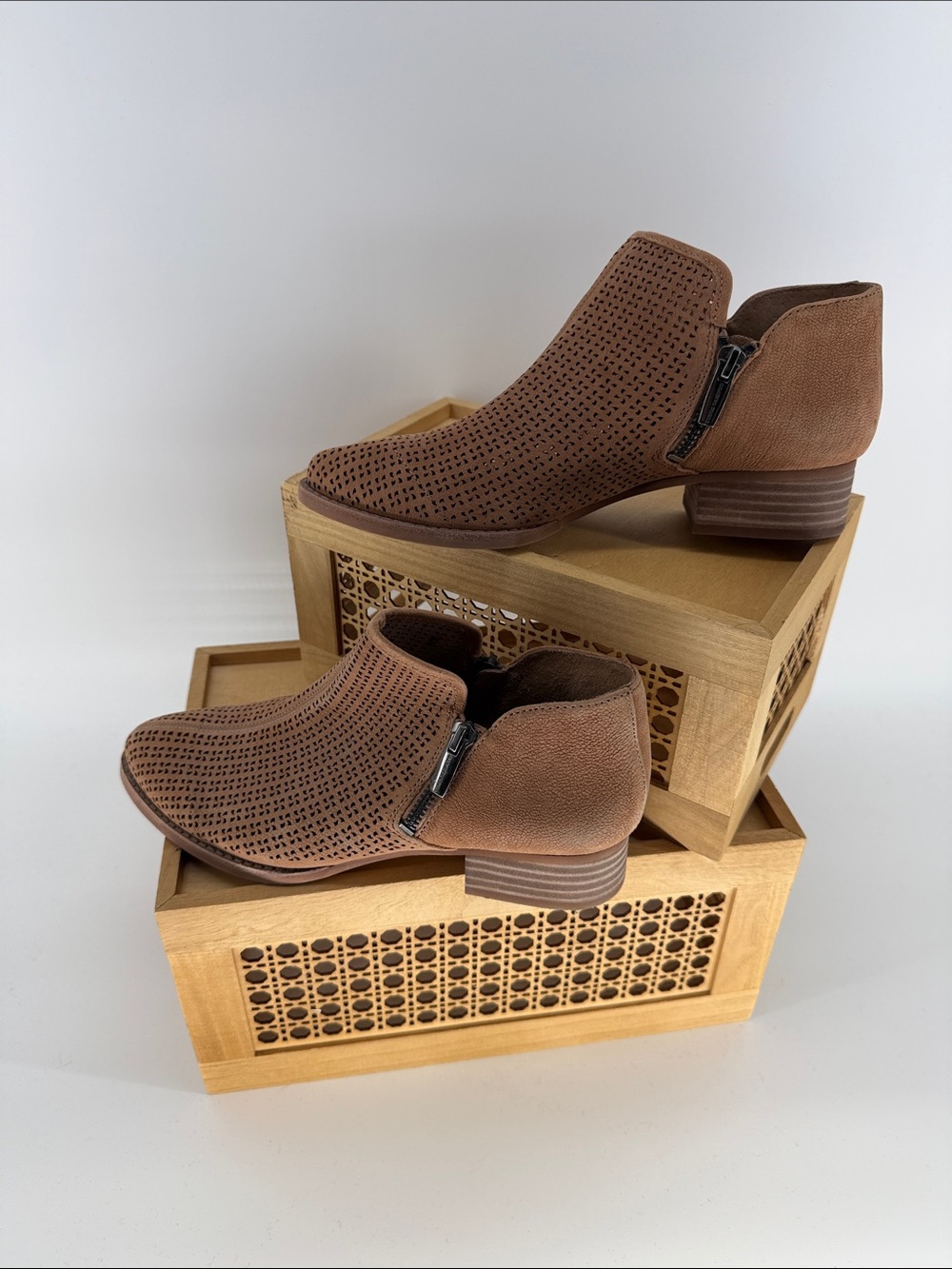 Vince Camuto Perforated Brown Suede Side-Zip Ankle Booties 37 7